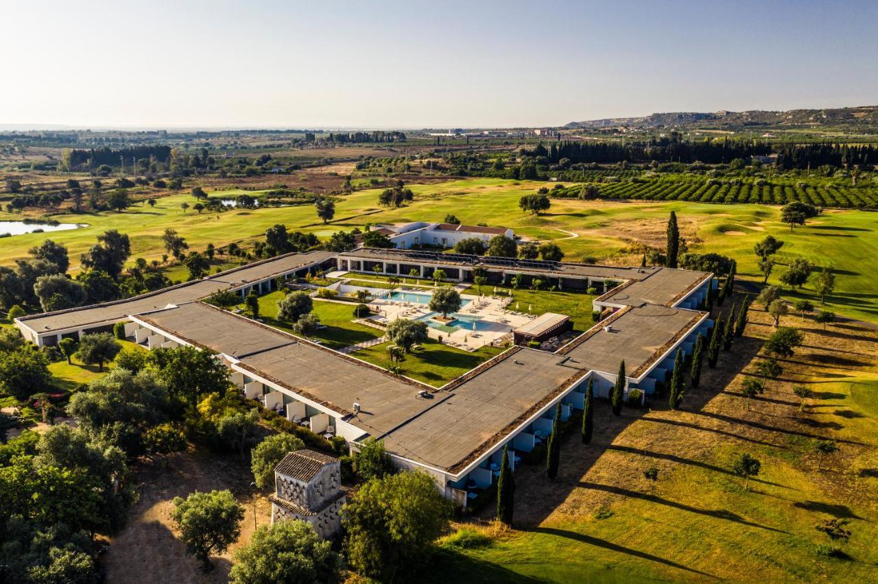Borgo Di Luce I Monasteri Golf Resort & Spa Syracuse Exterior foto Aerial view of the hotel